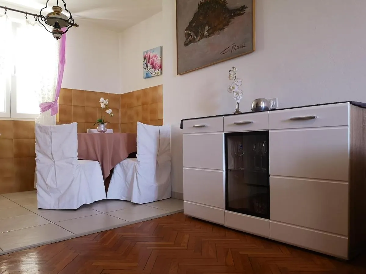 Apartment Magdic Brzac