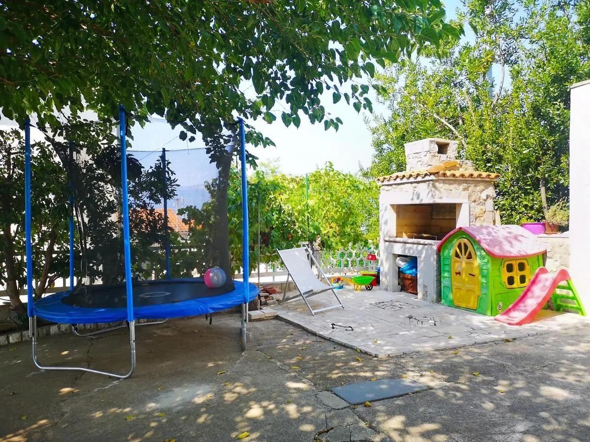 Apartment Magdic Brzac