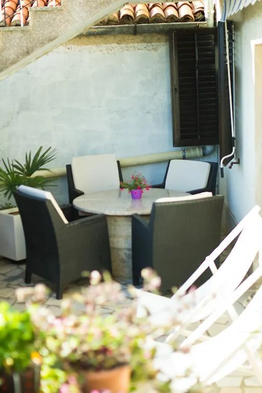 Apartment Magdic Brzac Croatia